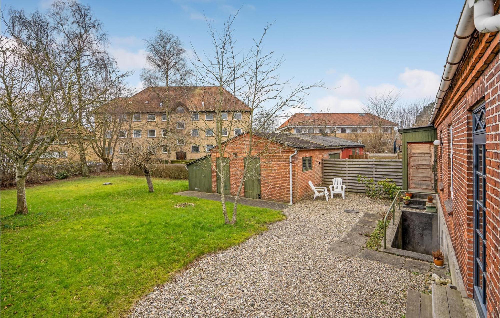 Lovely Home In Sonderborg With Kitchen 外观 照片